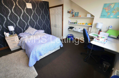 Thumbnail photo of 6 Bedroom Mid Terraced House in 42 Brudenell Mount, Leeds, LS6 1HS