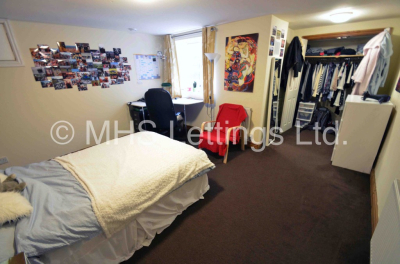 Thumbnail photo of 6 Bedroom Mid Terraced House in 42 Brudenell Mount, Leeds, LS6 1HS