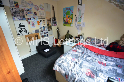 Thumbnail photo of 5 Bedroom Mid Terraced House in 23 Hessle Mount, Leeds, LS6 1EP