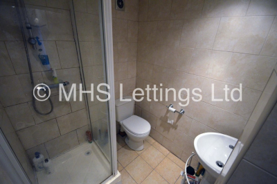 Thumbnail photo of 5 Bedroom Mid Terraced House in 23 Hessle Mount, Leeds, LS6 1EP