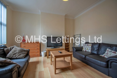 Thumbnail photo of 4 Bedroom Mid Terraced House in 27 Mayville Place, Leeds, LS6 1NE
