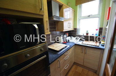 Thumbnail photo of 2 Bedroom Mid Terraced House in 4 Autumn Place, Leeds, LS6 1RJ
