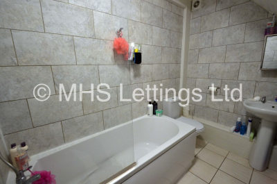 Thumbnail photo of 6 Bedroom Mid Terraced House in 18 Hessle Mount, Leeds, LS6 1EP