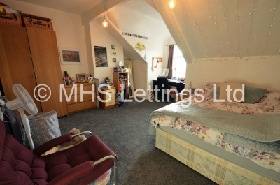 Thumbnail photo of 6 Bedroom Mid Terraced House in 18 Hessle Mount, Leeds, LS6 1EP