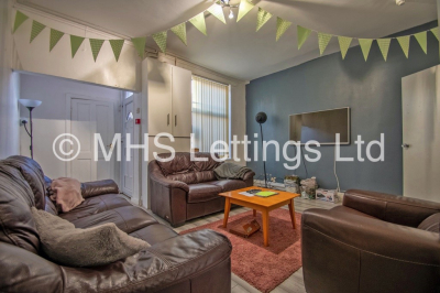 Thumbnail photo of 6 Bedroom Mid Terraced House in 18 Hessle Mount, Leeds, LS6 1EP