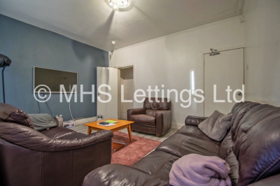 Thumbnail photo of 6 Bedroom Mid Terraced House in 18 Hessle Mount, Leeds, LS6 1EP