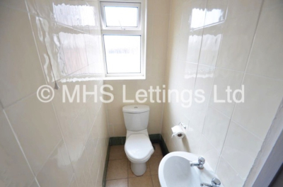 Thumbnail photo of 8 Bedroom Mid Terraced House in 11 Richmond Mount, Leeds, LS6 1DG