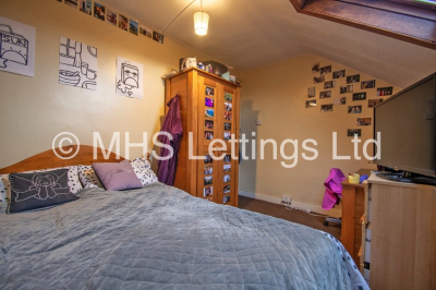 Thumbnail photo of 4 Bedroom Mid Terraced House in 2a Hessle Avenue, Leeds, LS6 1EF