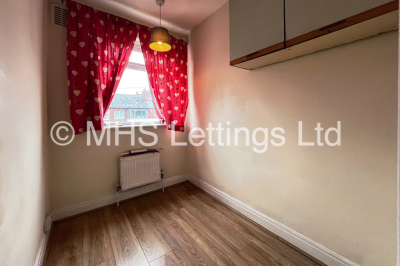 Thumbnail photo of 2 Bedroom Mid Terraced House in 39 Park View Avenue, Leeds, LS4 2LH