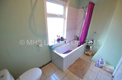 Thumbnail photo of 5 Bedroom Mid Terraced House in 22 Norwood Terrace, Leeds, LS6 1EA