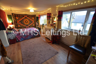 Thumbnail photo of 6 Bedroom Semi-Detached House in 11 Buckingham Road, Leeds, LS6 1BP