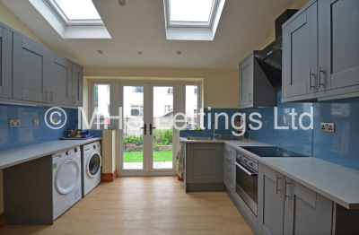 Thumbnail photo of 6 Bedroom Semi-Detached House in 11 Buckingham Road, Leeds, LS6 1BP