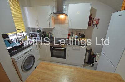 Thumbnail photo of 3 Bedroom Mid Terraced House in 17 Thornville Terrace, Leeds, LS6 1JT