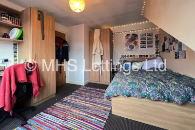 Thumbnail photo of 3 Bedroom Mid Terraced House in 17 Thornville Terrace, Leeds, LS6 1JT