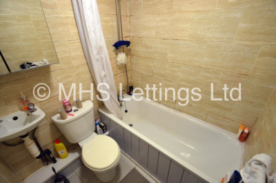 Thumbnail photo of 1 Bedroom Ground Floor Flat in 6a Cliff Mount Terrace, Leeds, LS6 2HR