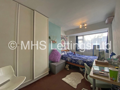 Thumbnail photo of 2 Bedroom Mid Terraced House in 4 Park View Avenue, Leeds, LS4 2LH