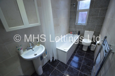 Thumbnail photo of 6 Bedroom Mid Terraced House in 48 Brudenell Mount, Leeds, LS6 1HS