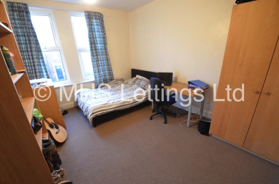 Thumbnail photo of 8 Bedroom Mid Terraced House in 9 Brudenell Avenue, Leeds, LS6 1HD