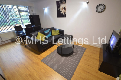 Thumbnail photo of 3 Bedroom Ground Floor Flat in 15 The Poplars, Leeds, LS6 2BT