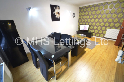 Thumbnail photo of 3 Bedroom Ground Floor Flat in 15 The Poplars, Leeds, LS6 2BT