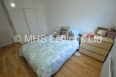 Thumbnail photo of 3 Bedroom Ground Floor Flat in 15 The Poplars, Leeds, LS6 2BT