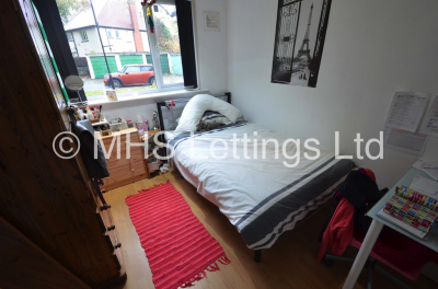 Thumbnail photo of 3 Bedroom Ground Floor Flat in 27 The Poplars, Leeds, LS6 2BT