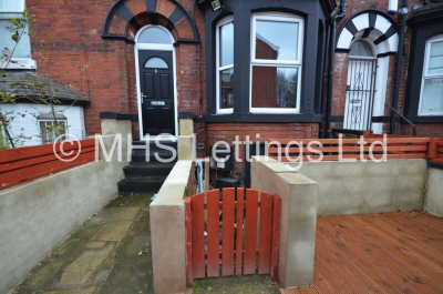 Thumbnail photo of 5 Bedroom End Terraced House in 6 Cliff Mount Terrace, Leeds, LS6 2HR