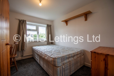 Thumbnail photo of 6 Bedroom Semi-Detached House in 8 Trenic Drive, Leeds, LS6 3DJ