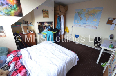 Thumbnail photo of 5 Bedroom Mid Terraced House in 20 Norwood Terrace, Leeds, LS6 1EA