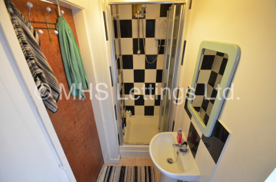 Thumbnail photo of 5 Bedroom Semi-Detached House in 7 Newport View, Leeds, LS6 3BX