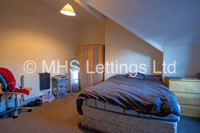 Thumbnail photo of 5 Bedroom Mid Terraced House in 7 Norville Terrace, Leeds, LS6 1BS