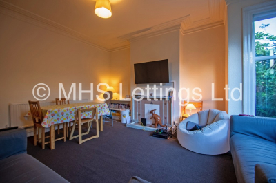 Thumbnail photo of 5 Bedroom Mid Terraced House in 7 Norville Terrace, Leeds, LS6 1BS