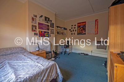 Thumbnail photo of 5 Bedroom Mid Terraced House in 7 Norville Terrace, Leeds, LS6 1BS