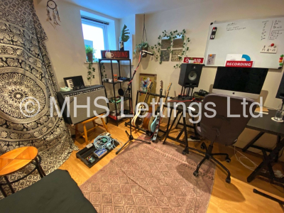 Thumbnail photo of 3 Bedroom Mid Terraced House in 5 Lumley Avenue, Leeds, LS4 2LR