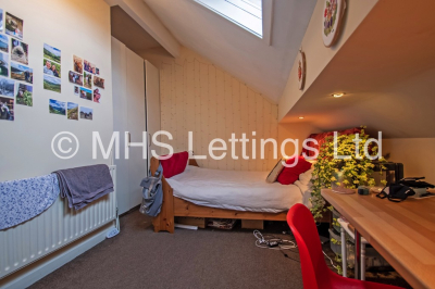 Thumbnail photo of 4 Bedroom Mid Terraced House in 22 Ashville Terrace, Leeds, LS6 1LZ