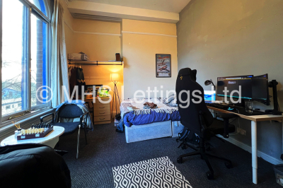 Thumbnail photo of 3 Bedroom Apartment in Flat 3, 2 St John's Terrace, Leeds, LS3 1DY