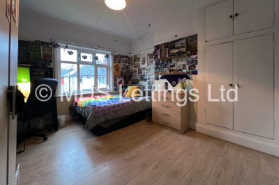 Thumbnail photo of 5 Bedroom End Terraced House in 35 Estcourt Avenue, Leeds, LS6 3ET