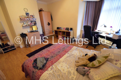 Thumbnail photo of 5 Bedroom End Terraced House in 35 Estcourt Avenue, Leeds, LS6 3ET