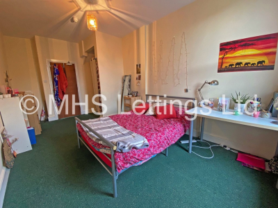 Thumbnail photo of 9 Bedroom Mid Terraced House in 211 Belle Vue Road, Leeds, LS3 1HG