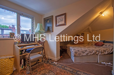 Thumbnail photo of 3 Bedroom End Terraced House in 1 Talbot Mount, Burley Park, Leeds, LS4 2PF