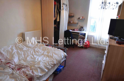 Thumbnail photo of 8 Bedroom Mid Terraced House in 26 Consort Terrace, Leeds, LS3 1ET