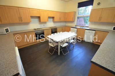 Thumbnail photo of 10 Bedroom Mid Terraced House in 16 Hanover Square, Leeds, LS3 1AP