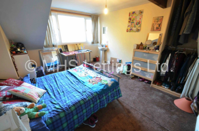 Thumbnail photo of 8 Bedroom Mid Terraced House in 34 Kelso Road, Leeds, LS2 9PR