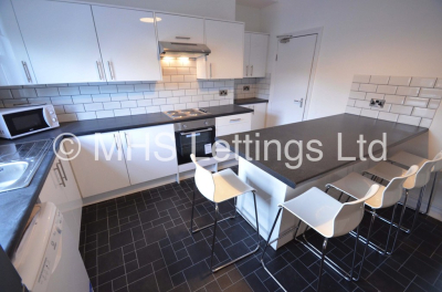 Thumbnail photo of 6 Bedroom Mid Terraced House in 8 Headingley Mount, Leeds, LS6 3EL