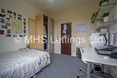 Thumbnail photo of 8 Bedroom Mid Terraced House in 124 Belle Vue Road, Leeds, LS3 1HF