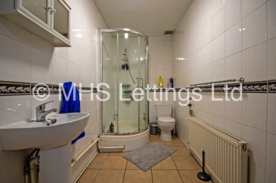 Thumbnail photo of 8 Bedroom Mid Terraced House in 124 Belle Vue Road, Leeds, LS3 1HF