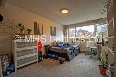 Thumbnail photo of 8 Bedroom Mid Terraced House in 124 Belle Vue Road, Leeds, LS3 1HF