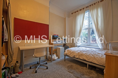 Thumbnail photo of 8 Bedroom Mid Terraced House in 124 Belle Vue Road, Leeds, LS3 1HF