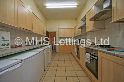 Thumbnail photo of 8 Bedroom Mid Terraced House in 124 Belle Vue Road, Leeds, LS3 1HF