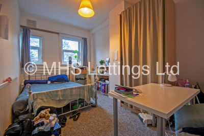 Thumbnail photo of 8 Bedroom Mid Terraced House in 124 Belle Vue Road, Leeds, LS3 1HF